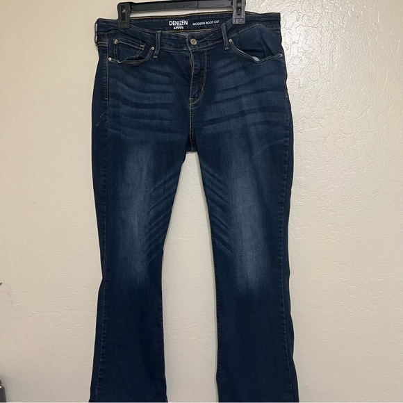Women’s bootcut jeans - Picture 2 of 6